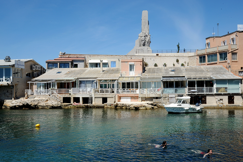le-vallon-des-auffes-restaurants-port-et-baignade-marseille-1 ...