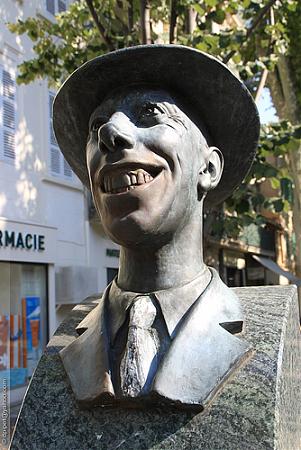 Statue de Fernandel par Jacques Choquin, Bd Chave, Marseille