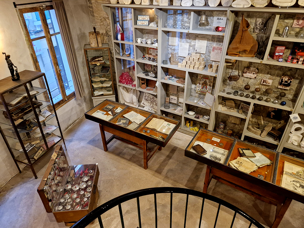 Maison Empereur, 1827, la Plus Vieille Quincaillerie de France, Marseille