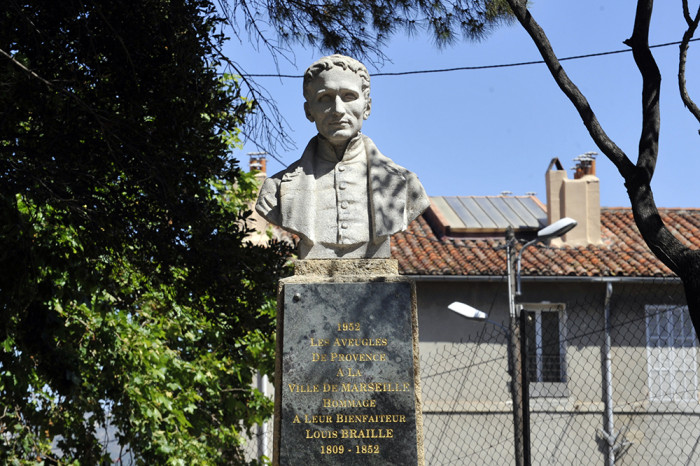 Statue De Louis Braille 1952 Jardin De La Colline Puget Marseille Statue De Louis Braille 1952 Jardin De La Colline Puget Marseille