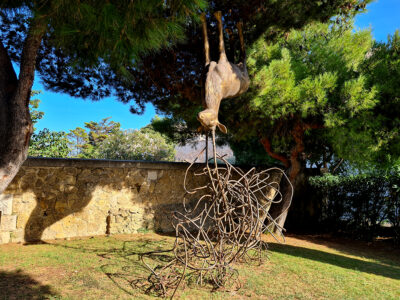 Cerf/Frec de Luc Dubost, Jardins du Sofitel Vieux-Port, Marseille Cerf/Frec de Luc Dubost, Jardins du Sofitel Vieux-Port, Marseille