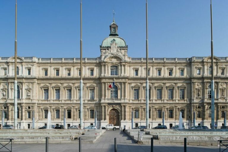 prefecturedemarseille6848x566 Tourisme Marseille // Carte Interactive