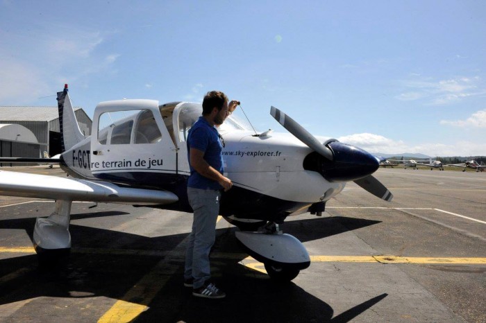 sky-explorer-piloter-un-avion-au-dessus-de-marseille-et-des-calanques-aerodrome-aix-les-milles-3