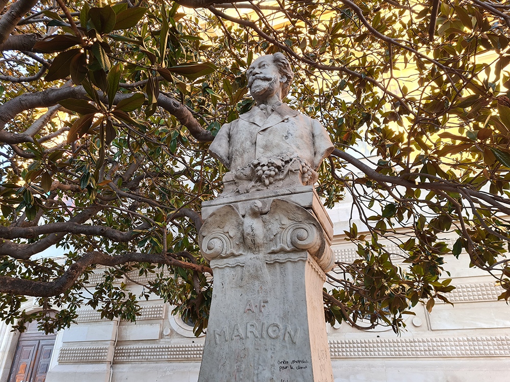 Statue d’Antoine-Fortuné Marion par Constant Roux