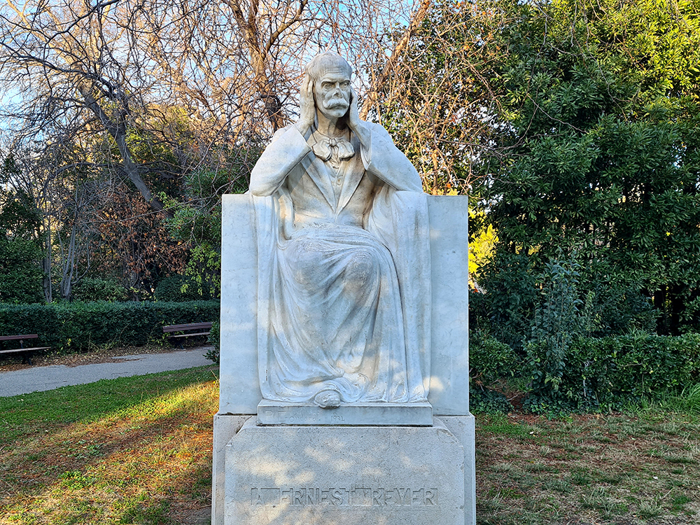 Statue de Ernest Reyer par Paul Gondard