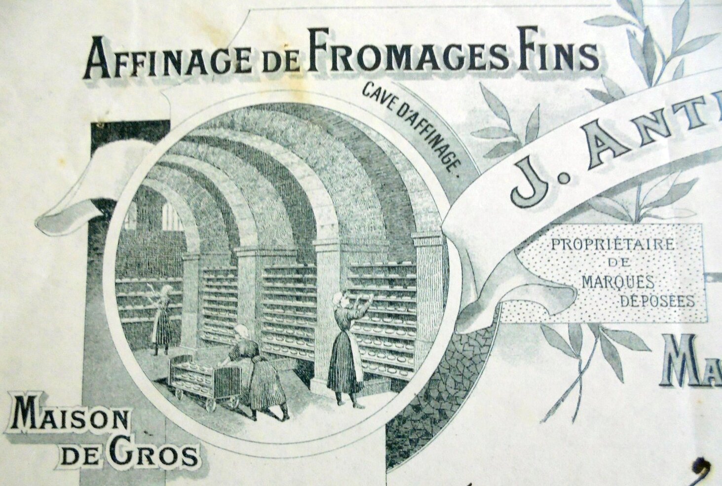 20-24 rue Thubaneau, cave d’affinage de fromages fins Romuald Giraud