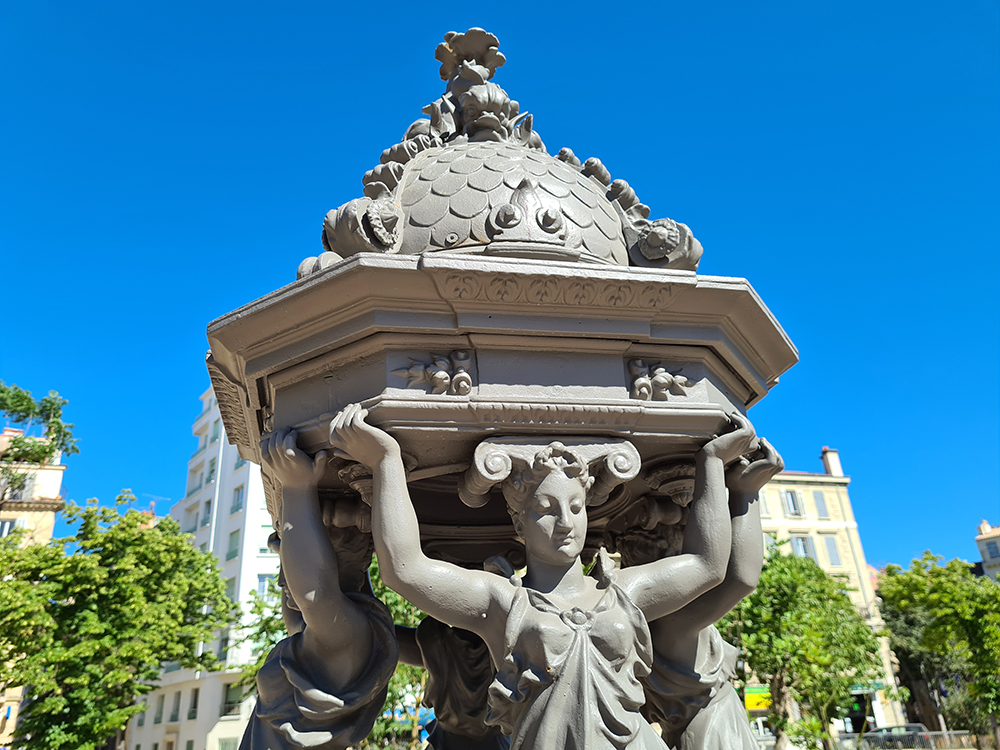 Fontaine Wallace de la Place Jean-Jaurès