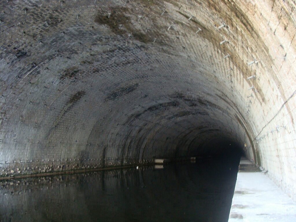 Le Tunnel du Rove, plus grand canal souterrain du monde, 1927, Marseille