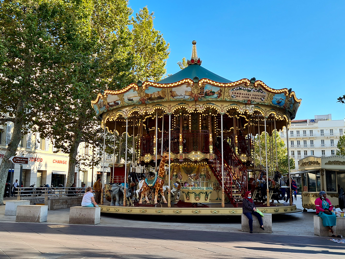 La Belle Epoque Carrousel, Manège de la Place du Général de Gaulle