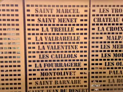 Les 111 quartiers de Marseille de la Place Jules Verne, Marseille