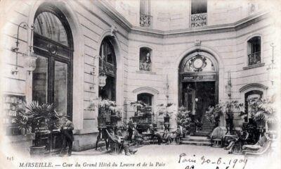 Cour du Grand Hôtel du Louvre et de la Paix