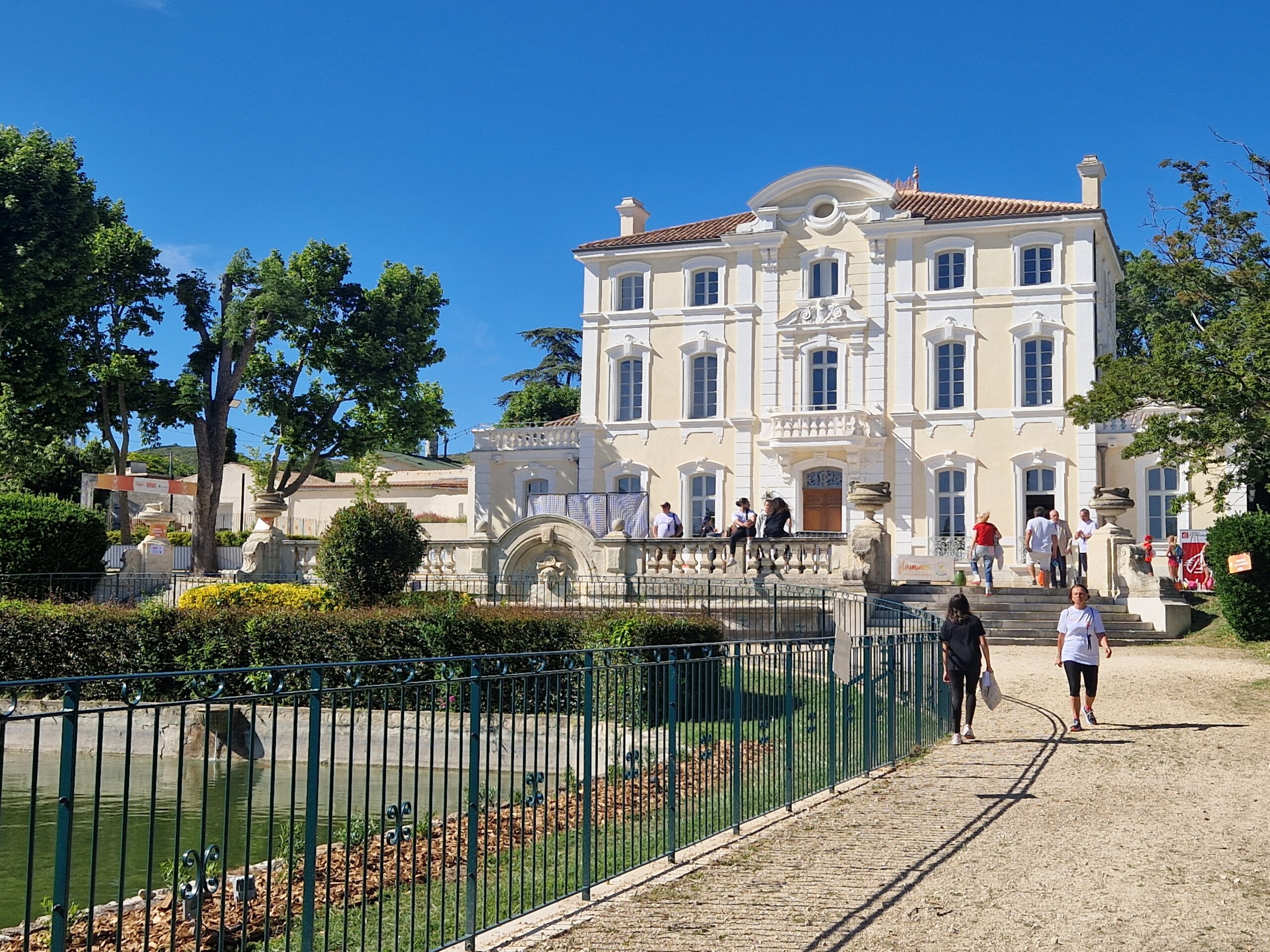 Château Ricard, l’écrin du Père du Pastis & de Sourire à la vie