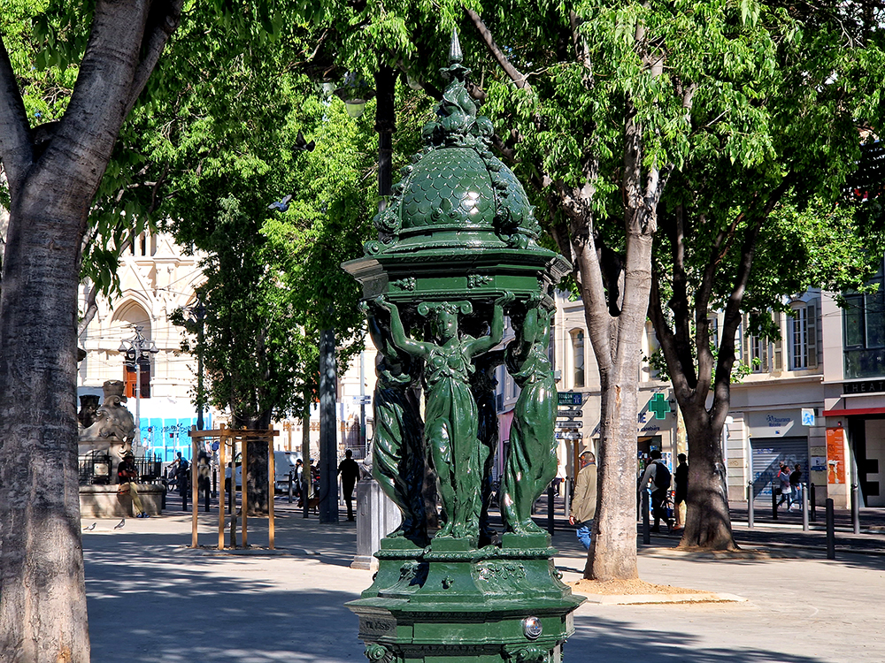 Fontaine Wallace de la Place Léon Blum