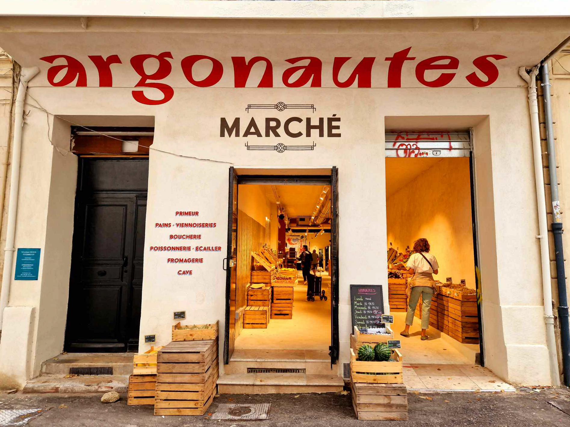 Du Théâtre Les Argonautes au marché alimentaire