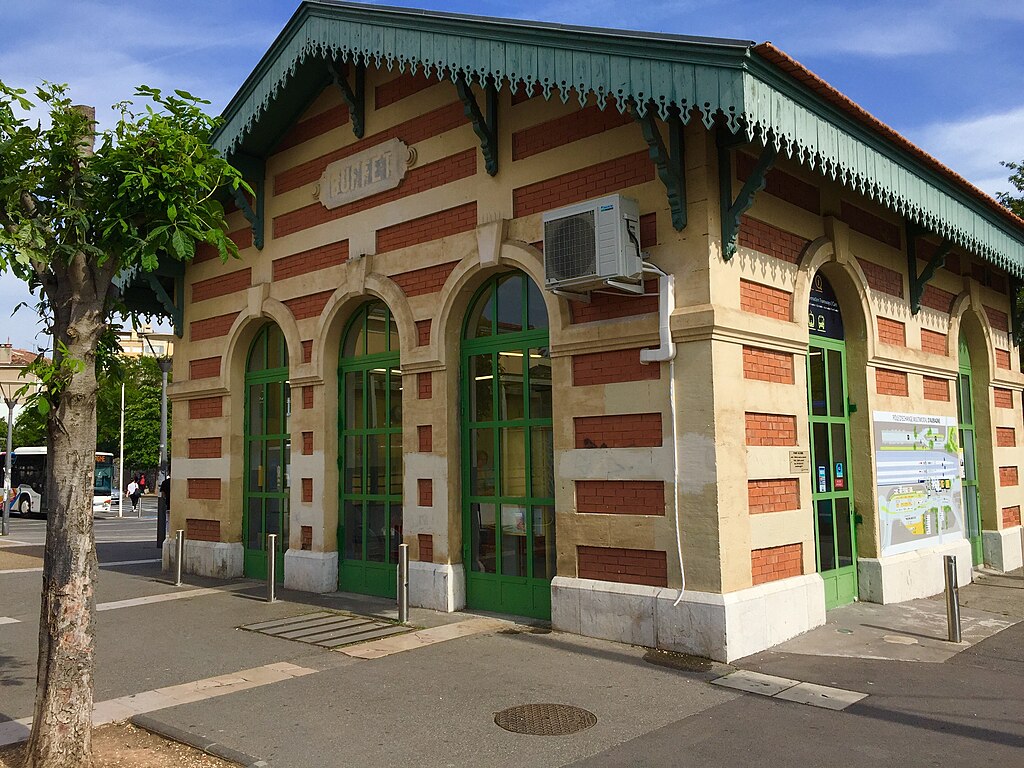 Buffet de la gare d’Aubagne 1858-2024
