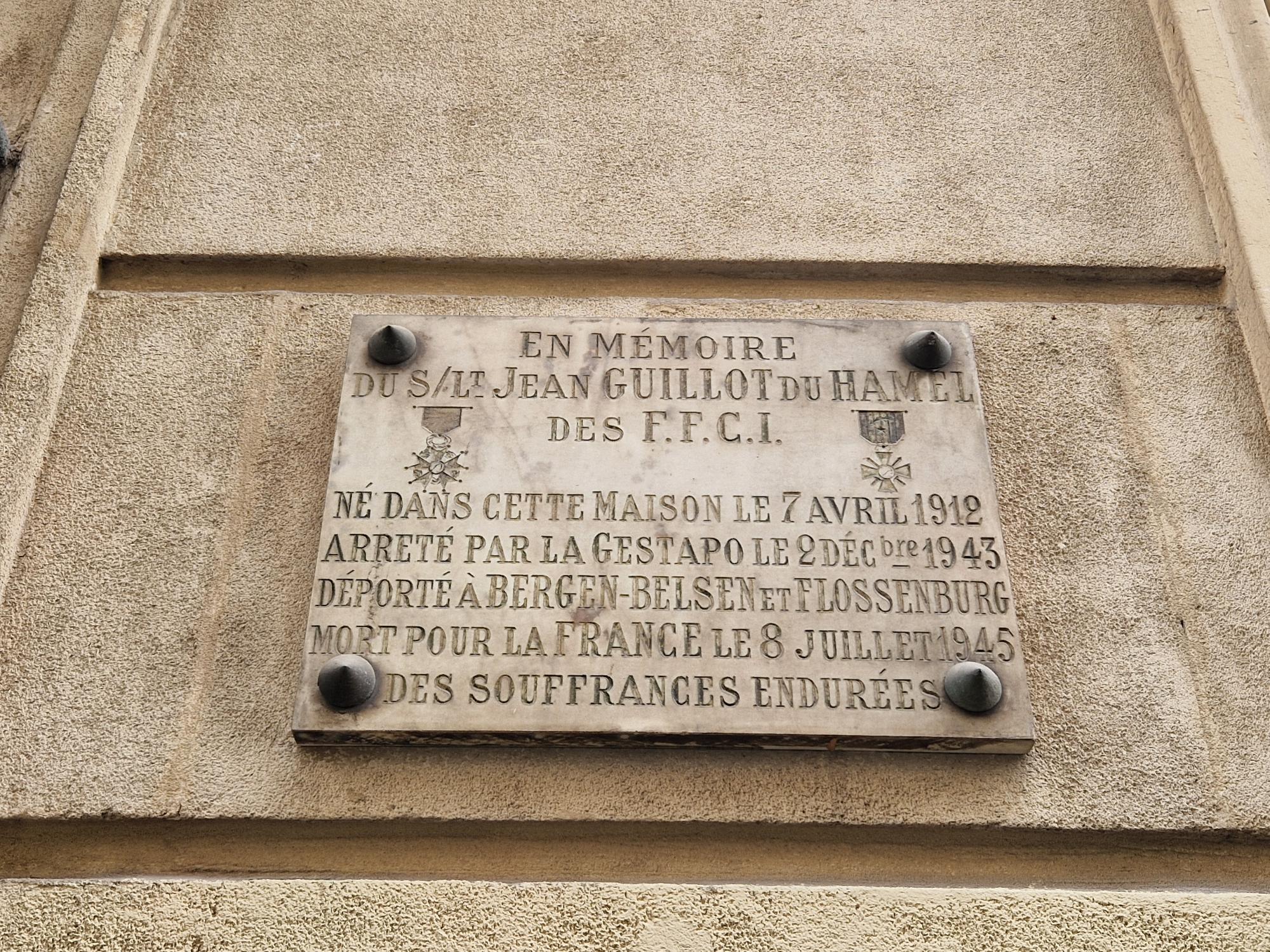 44 Rue Terrusse Marseille, Plaque hommage à Jean Guillot du Hamel