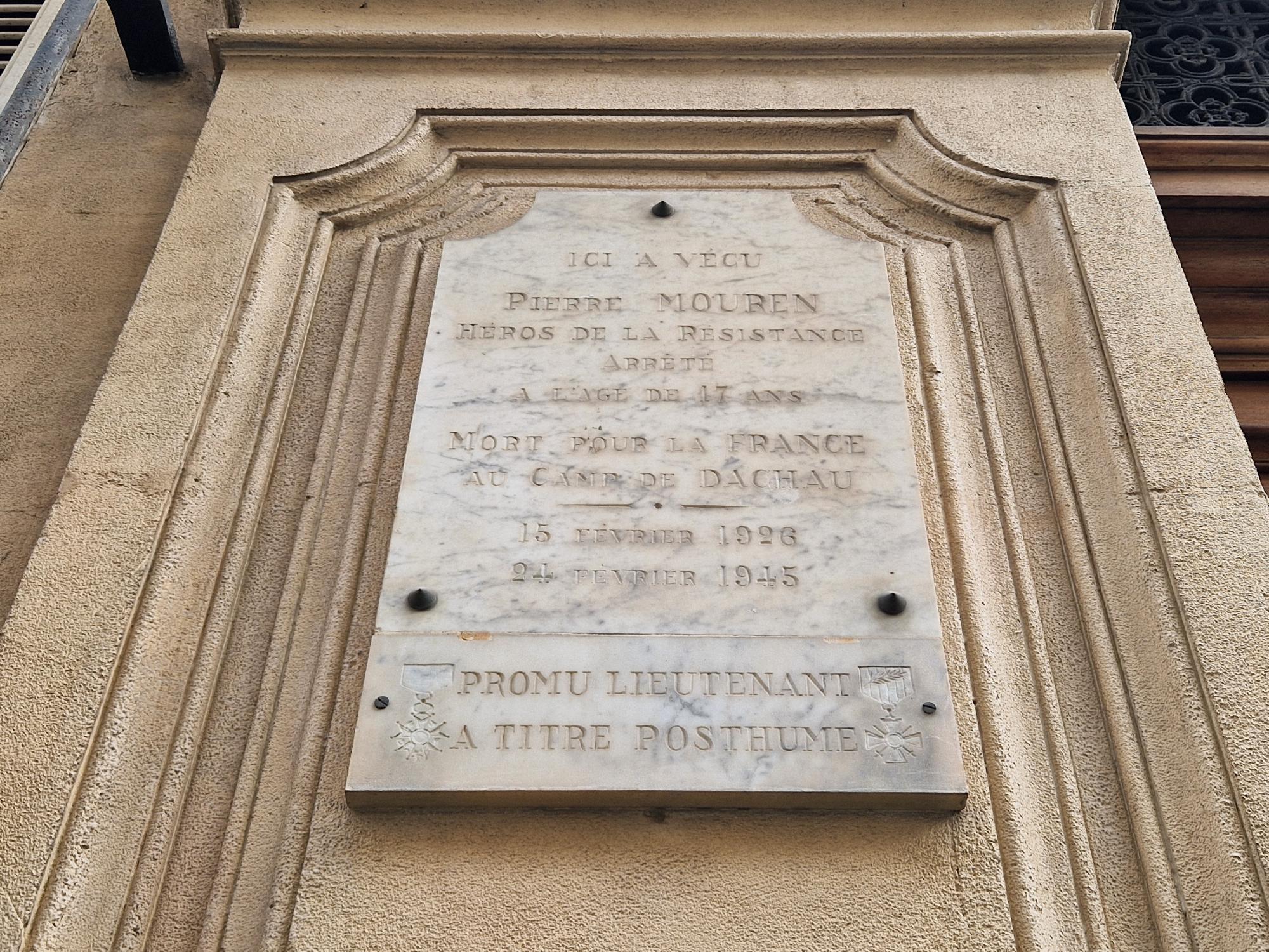 46 Rue Terrusse, Plaque hommage au résistant Pierre Mouren