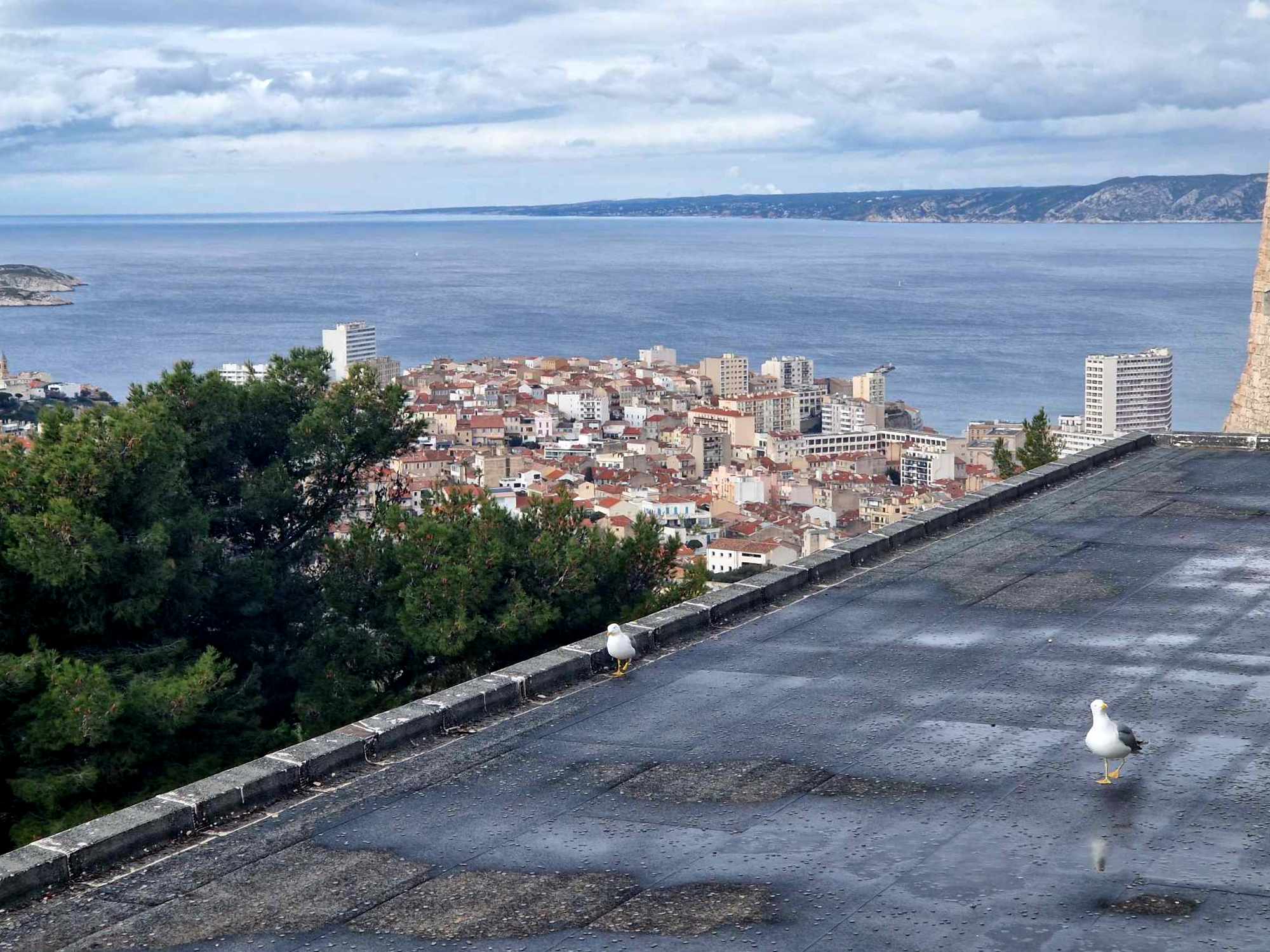 Le toit des offrandes, Notre-Dame de la Garde