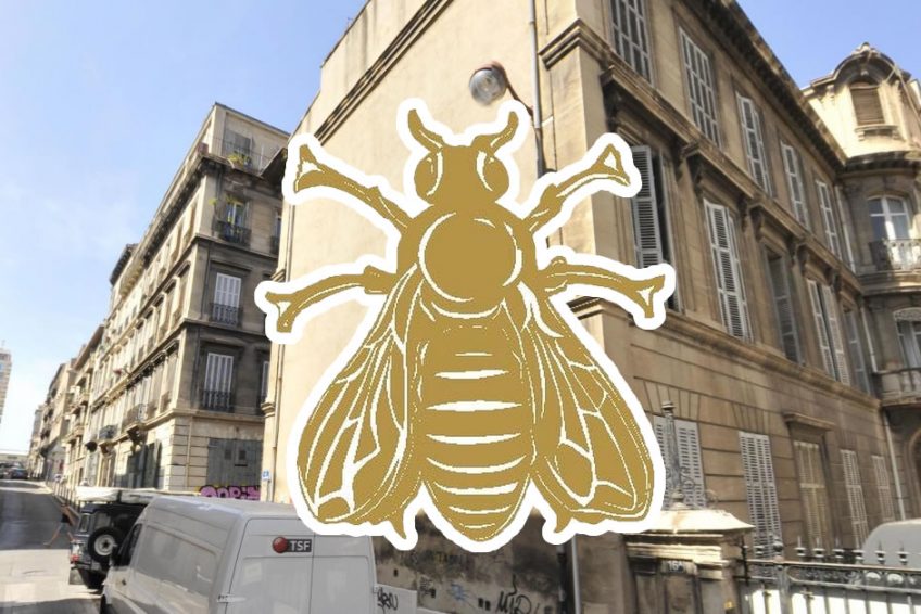 Rue des Abeilles, Hommage à la Symbolique Impériale