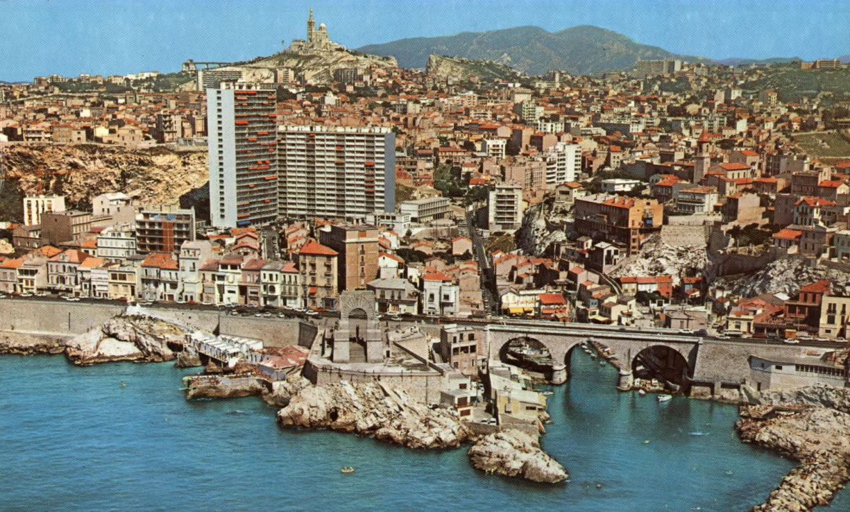 Immeuble La Grande Corniche, 1964, la verrue sur la carte postale