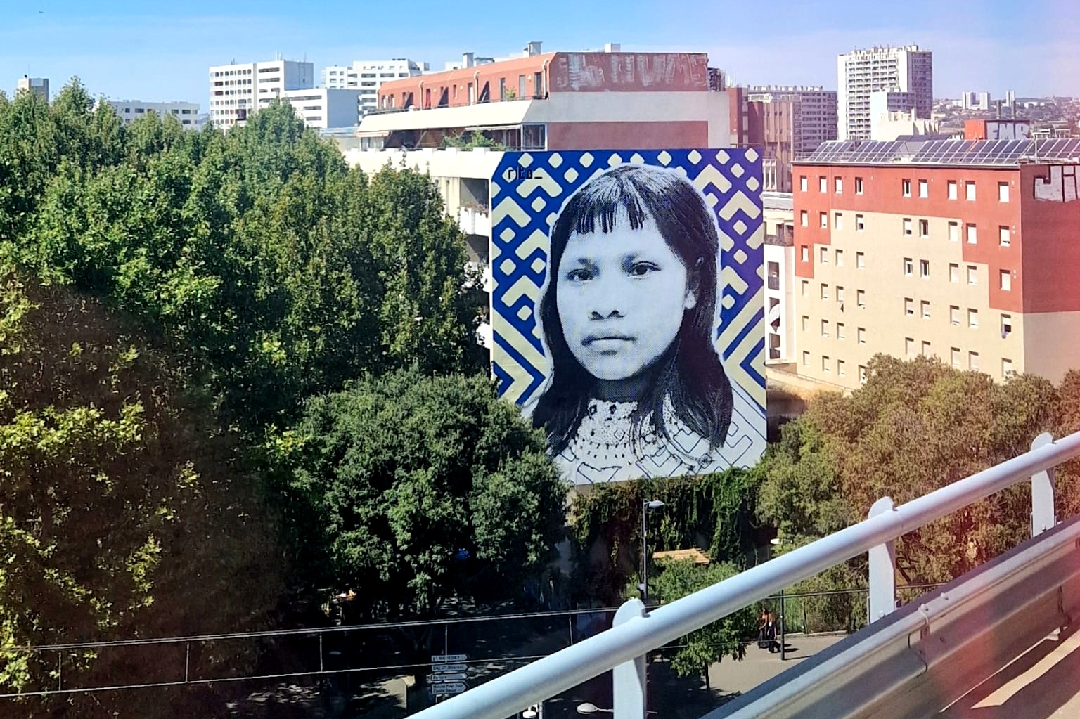 Niña Emberà + cielo estrellado par Rito_, 2025, Mauma